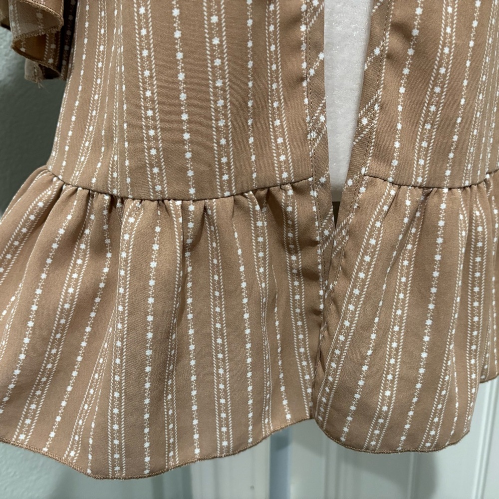 Chic Tan Ruffled Cardigan Size S - Picture 5 of 6